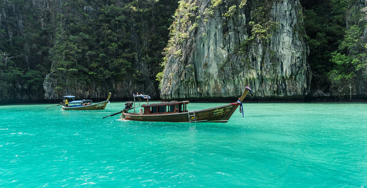 豪华海岛探险，走进大溪地的梦幻天堂——探索太平洋上的瑰宝